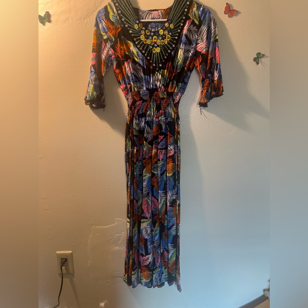 Dress - Picture 2 of 3